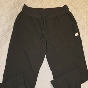 Vuori Women's Nylon Joggers (Black)